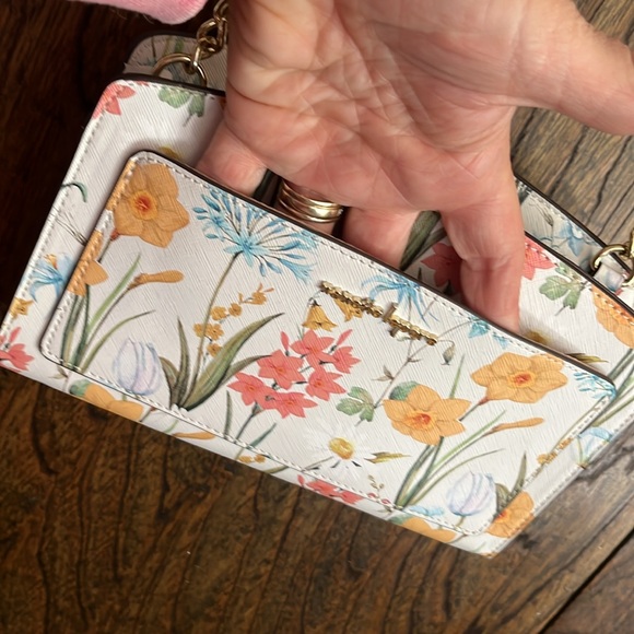 Nanette Lepore Spring Floral shoulder bag - Picture 9 of 10